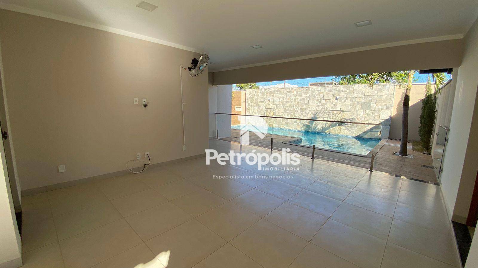 Casa à venda com 3 quartos, 235m² - Foto 5