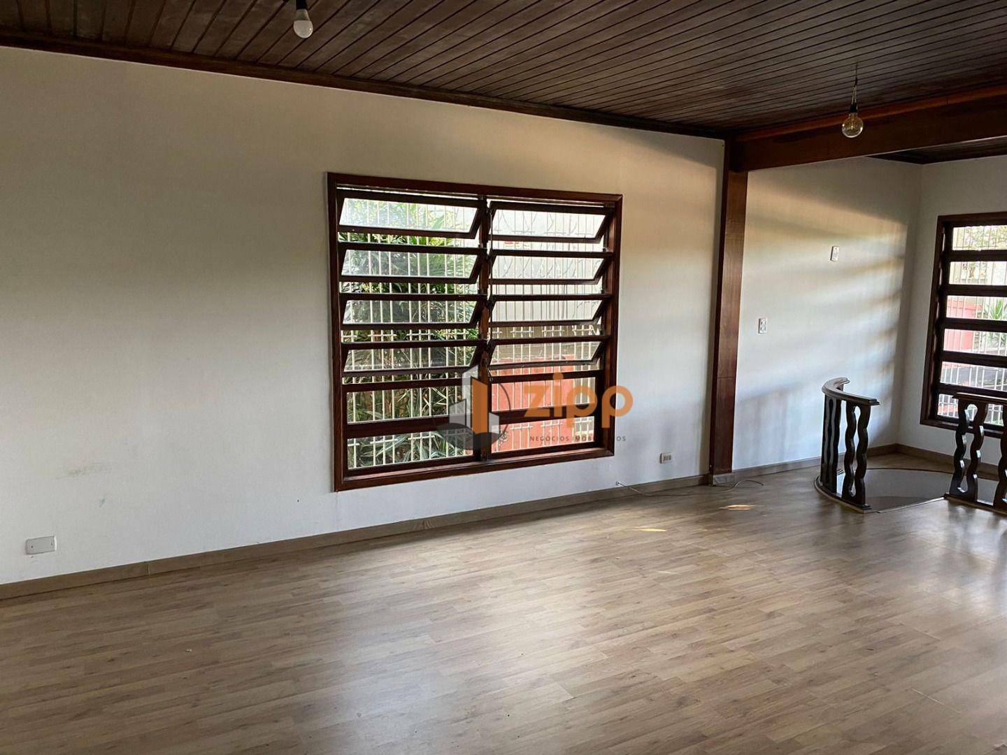 Sobrado à venda com 3 quartos, 200m² - Foto 17