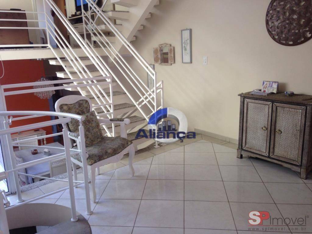 Sobrado à venda com 3 quartos, 125m² - Foto 1