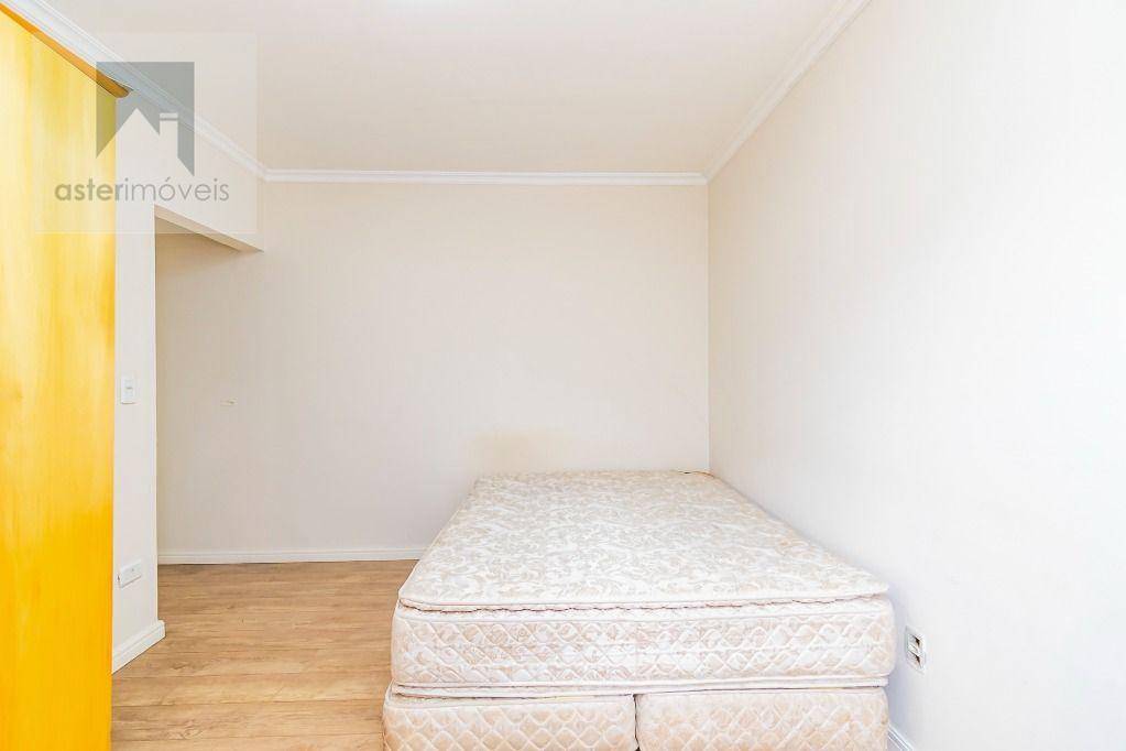 Casa para alugar com 4 quartos, 285m² - Foto 35
