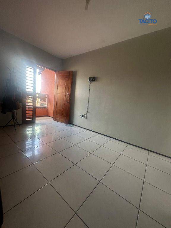 Casa à venda com 3 quartos, 80m² - Foto 5