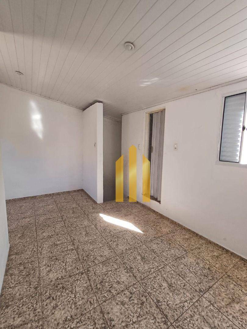 Casa à venda com 1 quarto, 55m² - Foto 4