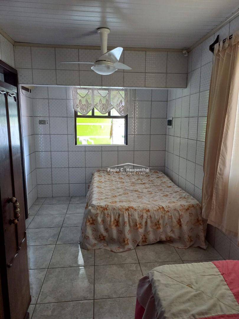 Casa à venda com 4 quartos, 140m² - Foto 9