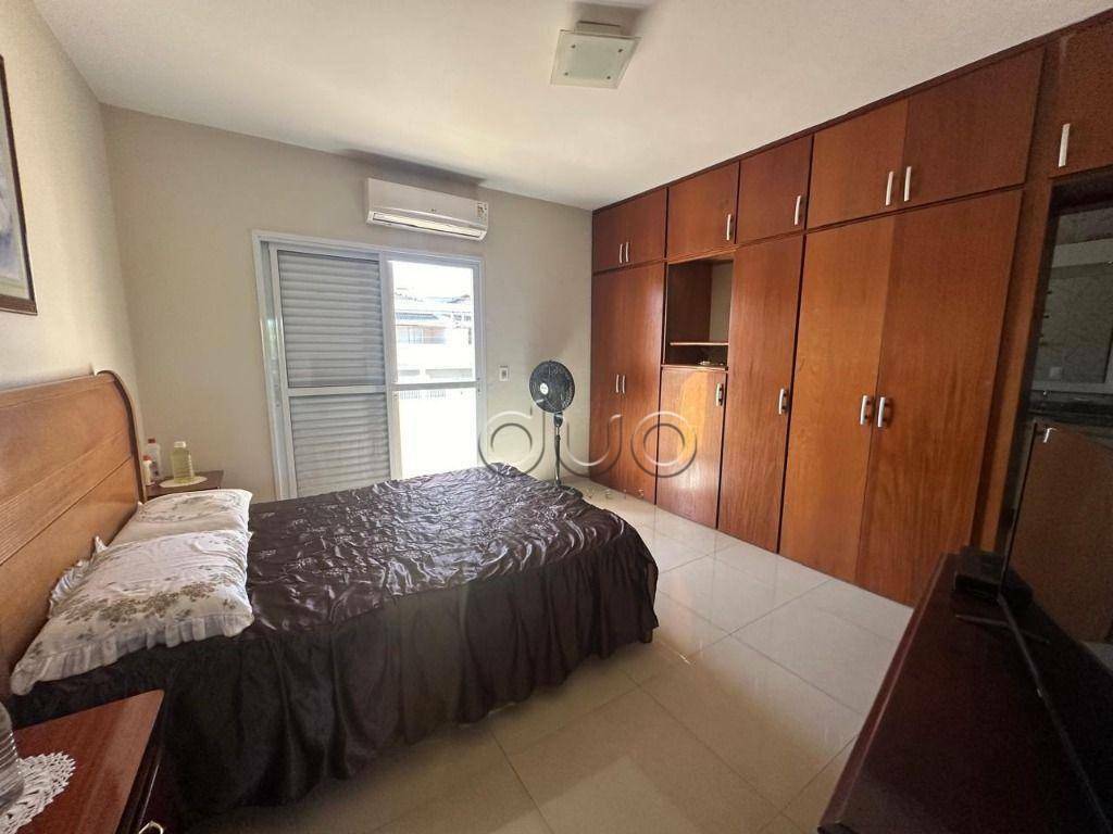 Casa à venda com 4 quartos, 304m² - Foto 11