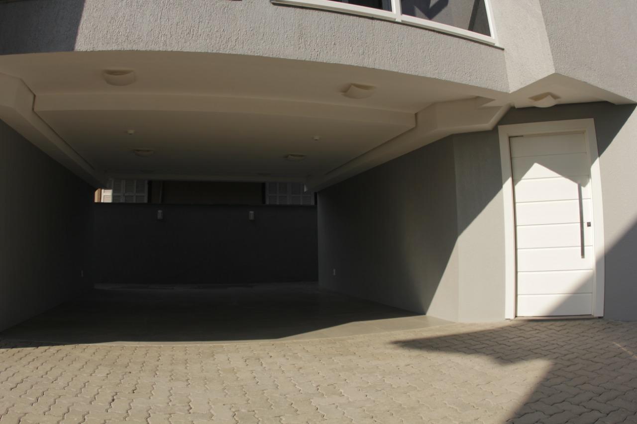 Casa à venda com 2 quartos, 87m² - Foto 2