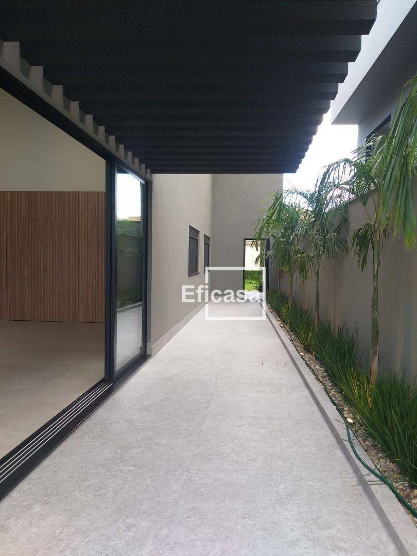 Casa de Condomínio à venda com 4 quartos, 282m² - Foto 14