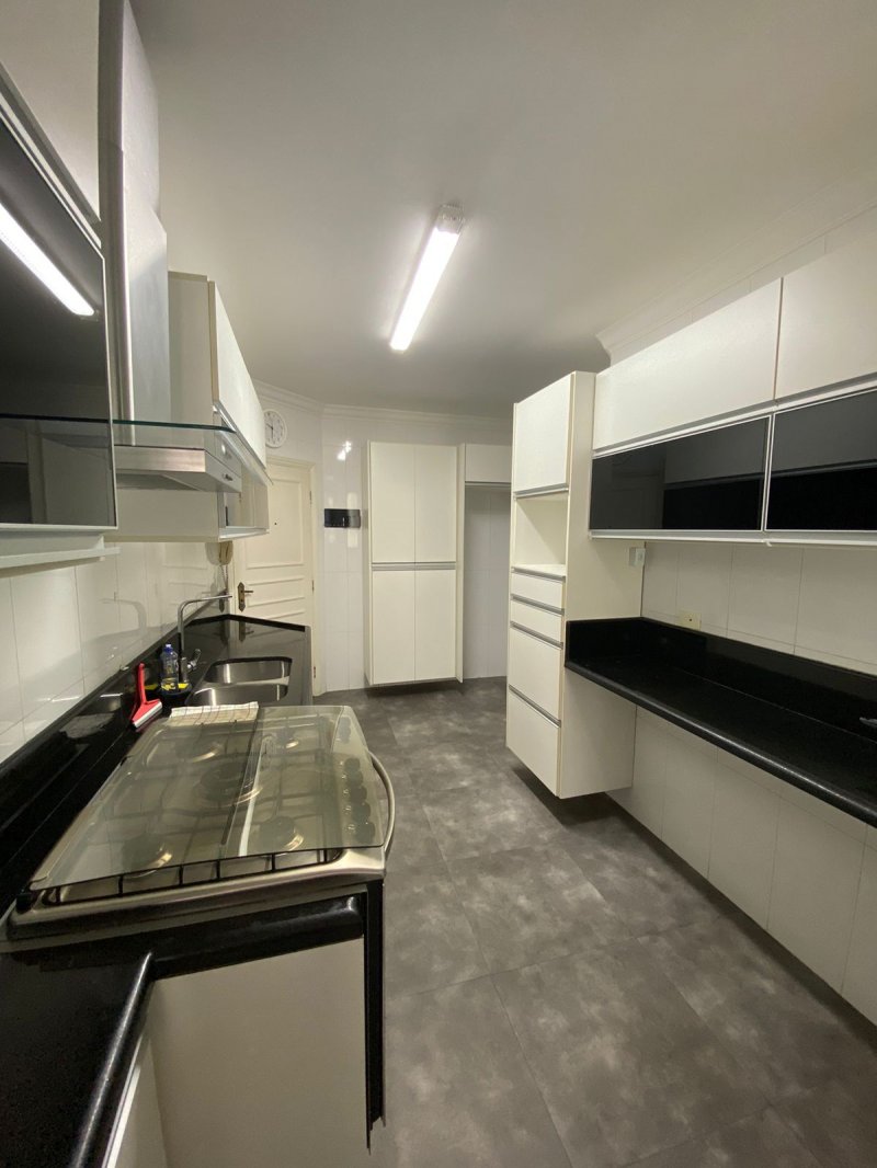 Apartamento à venda com 3 quartos, 105m² - Foto 15