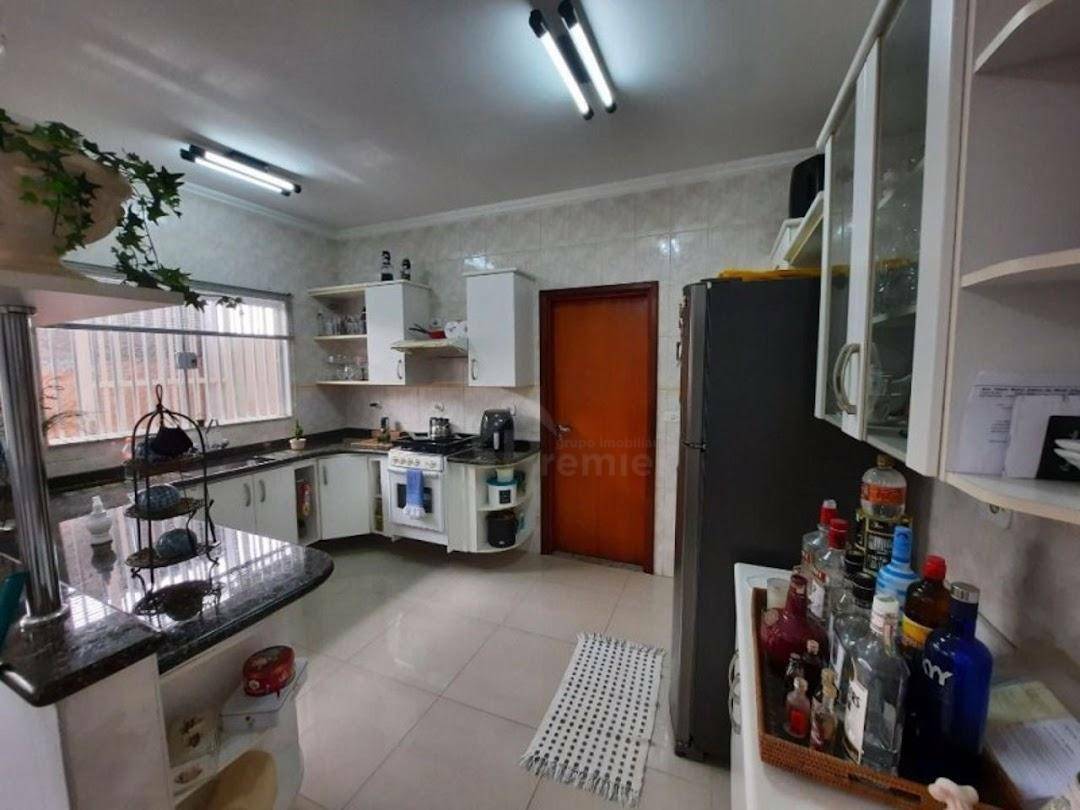 Casa à venda com 3 quartos, 229m² - Foto 28