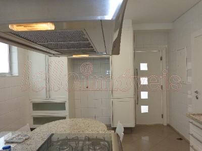 Apartamento para alugar com 3 quartos, 230m² - Foto 15