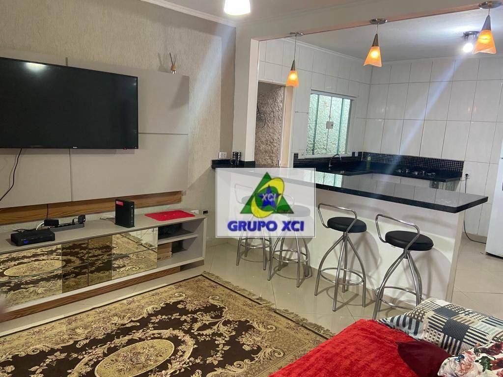 Casa à venda com 4 quartos, 185m² - Foto 1