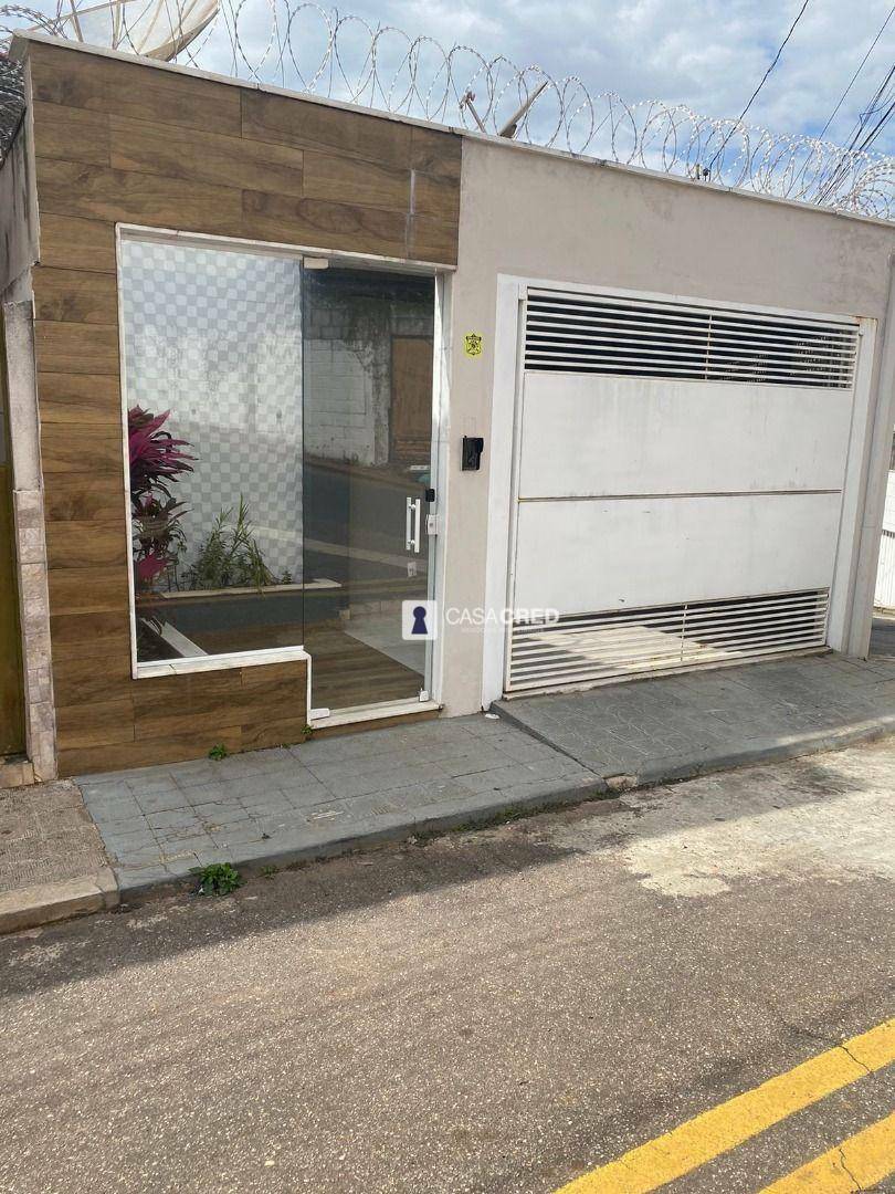 Casa para alugar com 3 quartos, 150m² - Foto 1