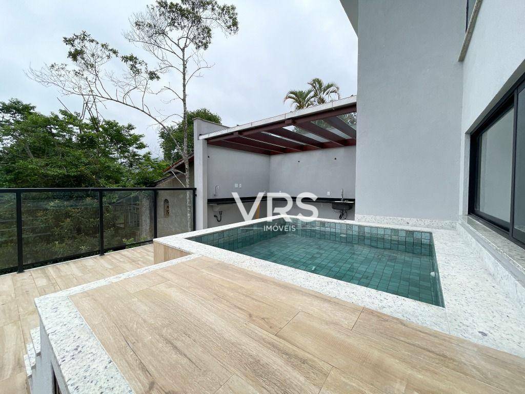 Casa de Condomínio à venda com 4 quartos, 160m² - Foto 1