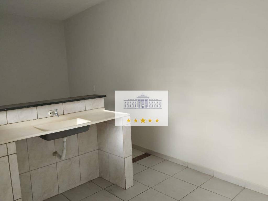 Casa para alugar com 1 quarto, 60m² - Foto 2
