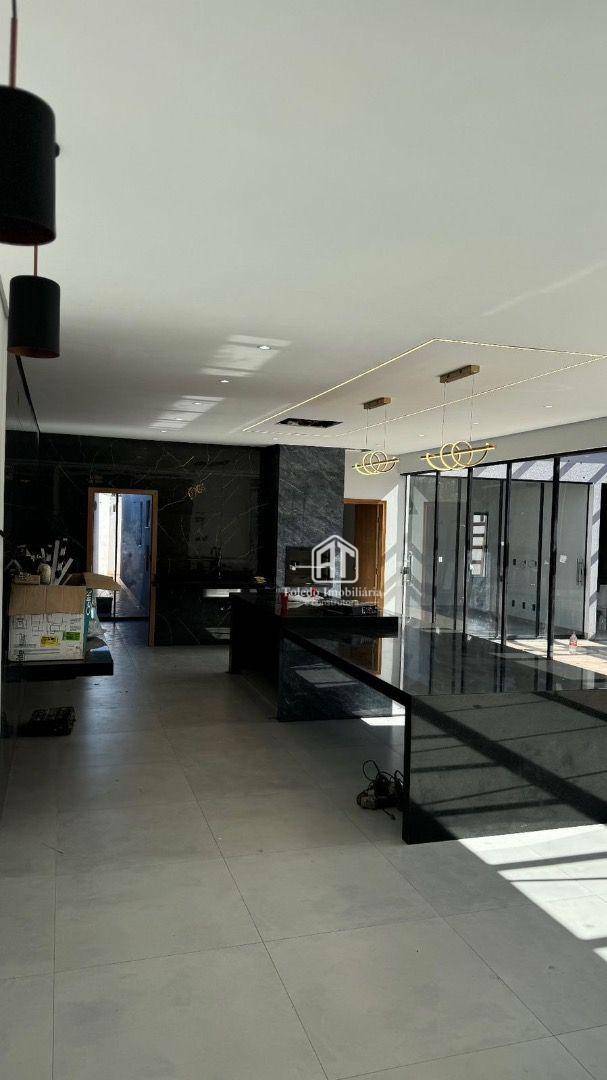 Casa à venda com 3 quartos, 216m² - Foto 5