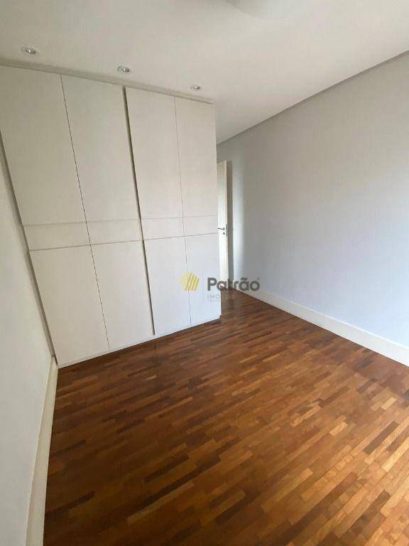 Apartamento à venda com 3 quartos, 138m² - Foto 19