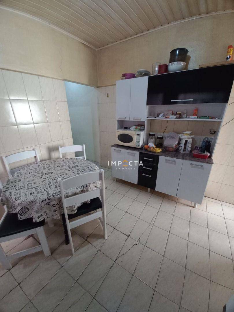 Casa à venda com 3 quartos, 128m² - Foto 2