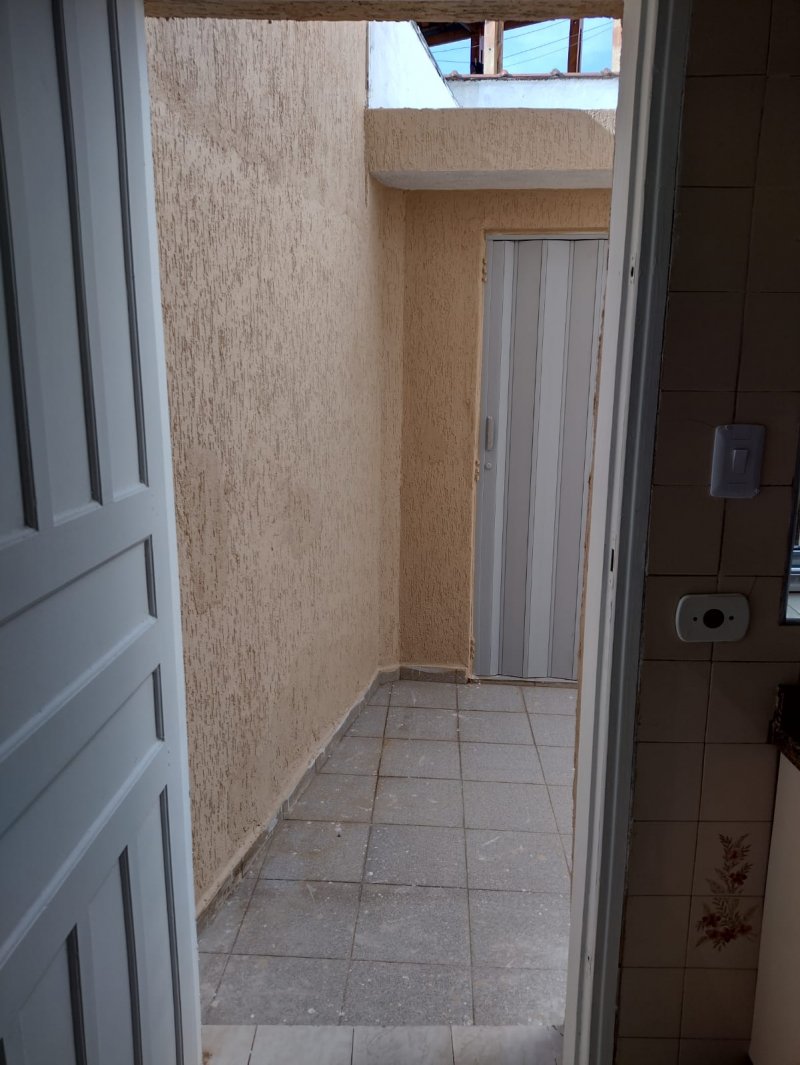 Sobrado à venda com 2 quartos, 70m² - Foto 12