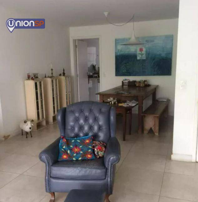 Apartamento à venda com 4 quartos, 141m² - Foto 2