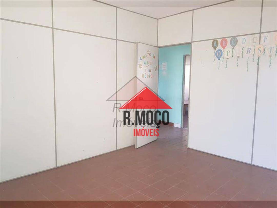 Sobrado à venda com 10 quartos, 219m² - Foto 8