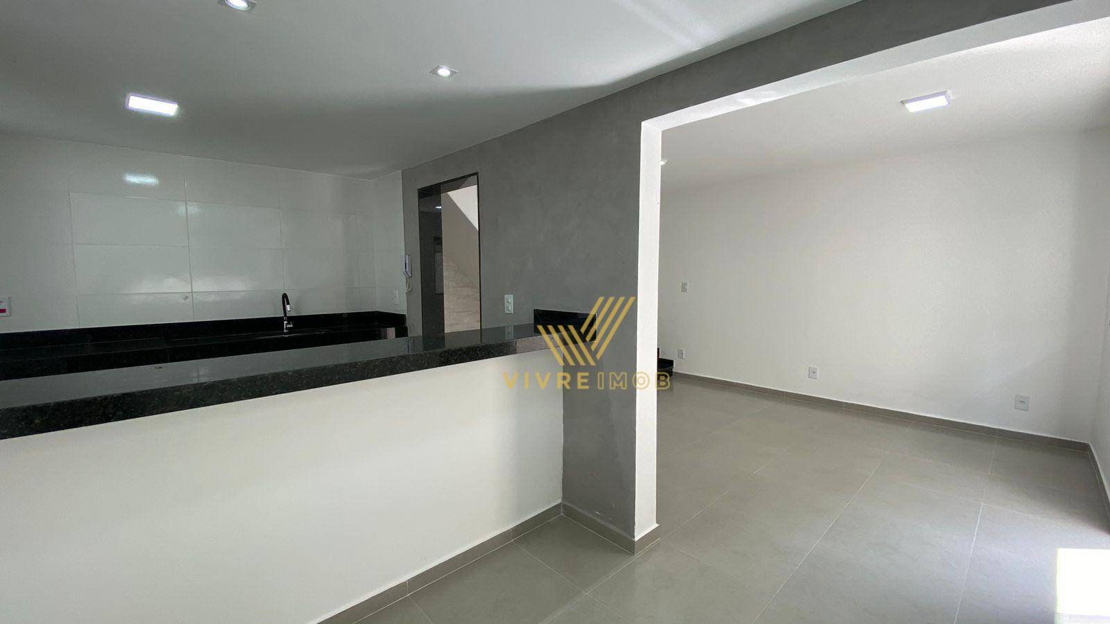 Casa de Condomínio à venda com 3 quartos, 180m² - Foto 2