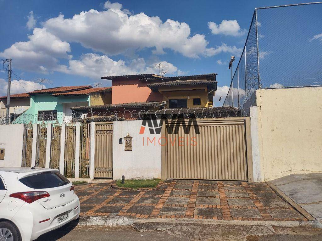 Sobrado à venda com 4 quartos, 309m² - Foto 5