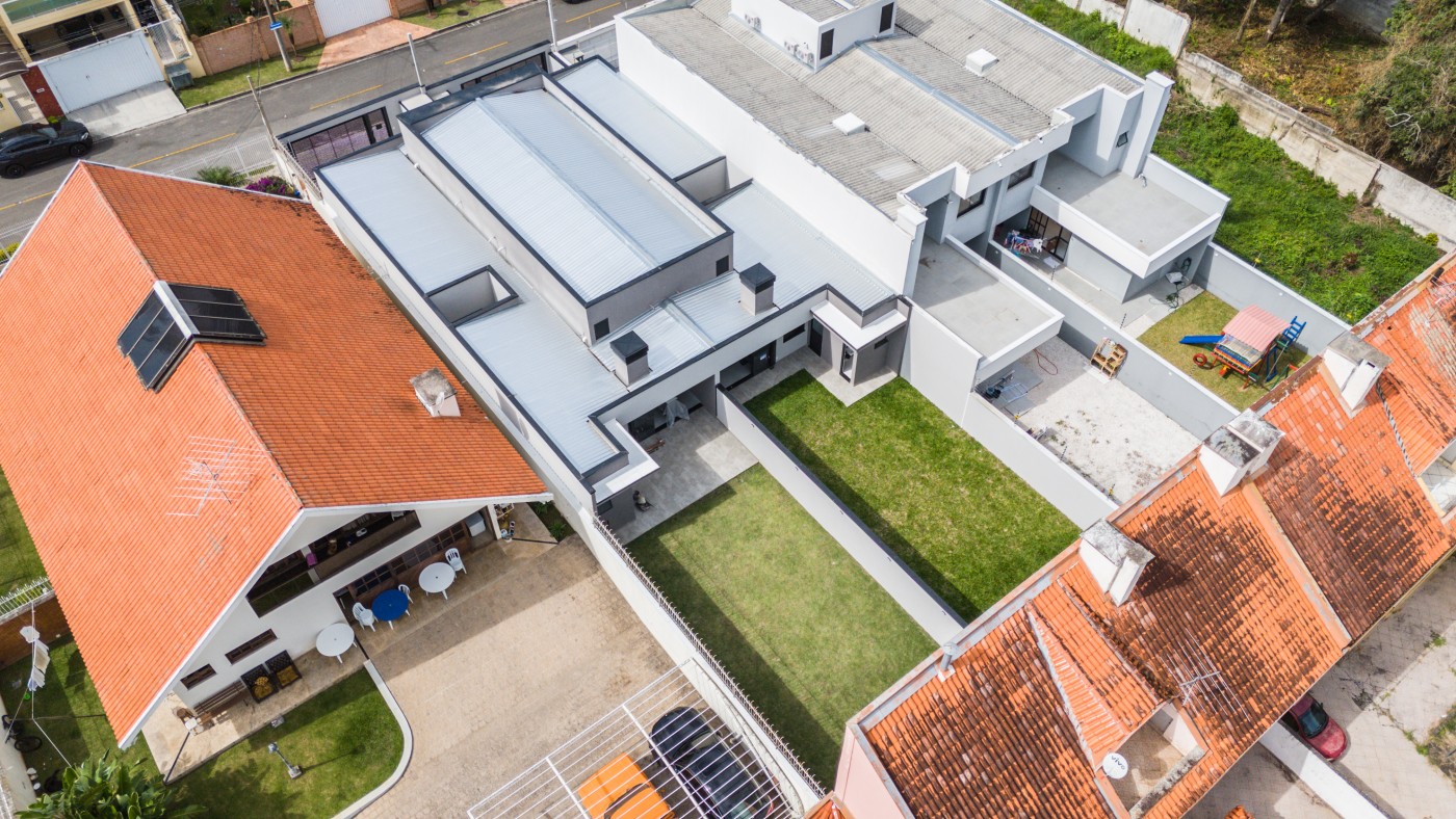 Casa à venda com 3 quartos, 135m² - Foto 2