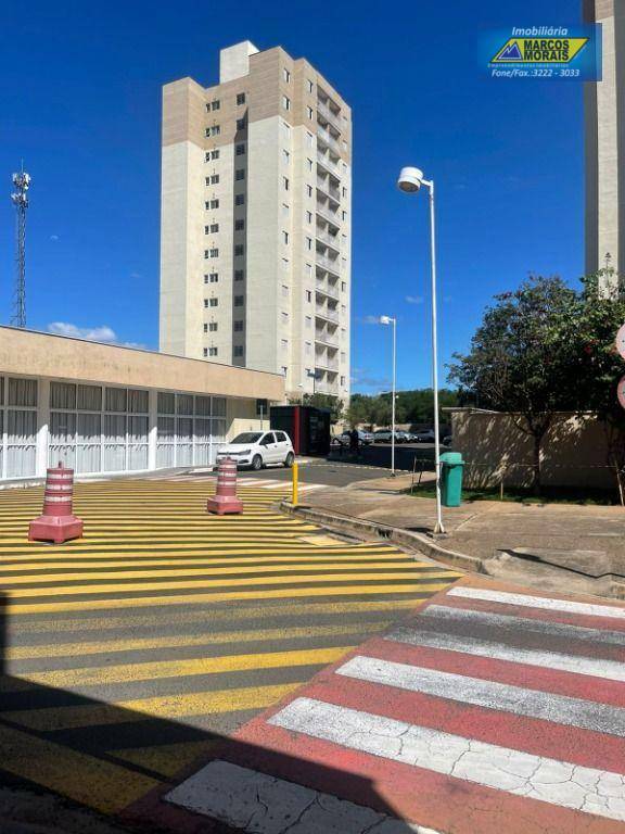 Apartamento para alugar com 2 quartos, 55m² - Foto 17