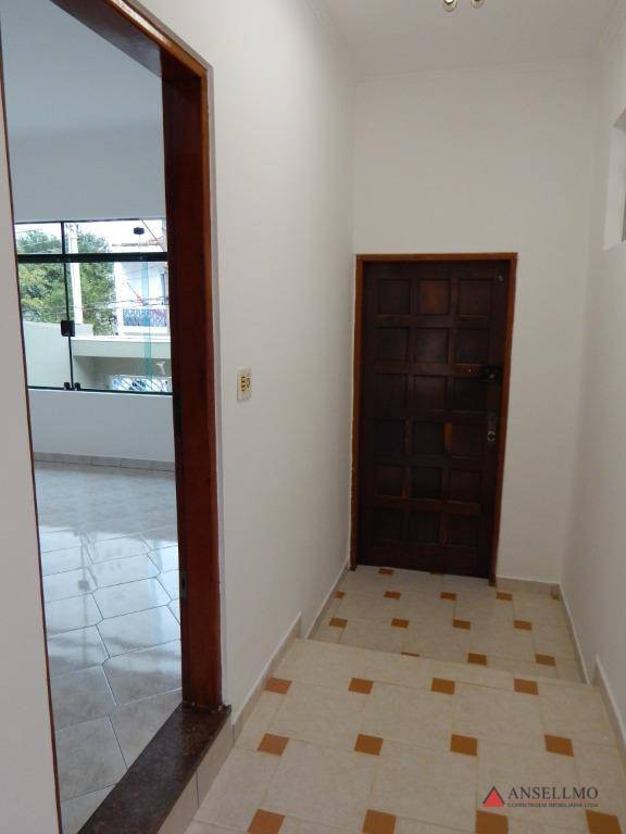 Casa para alugar com 4 quartos, 270m² - Foto 16