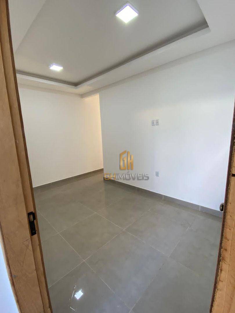 Casa à venda com 2 quartos, 97m² - Foto 1