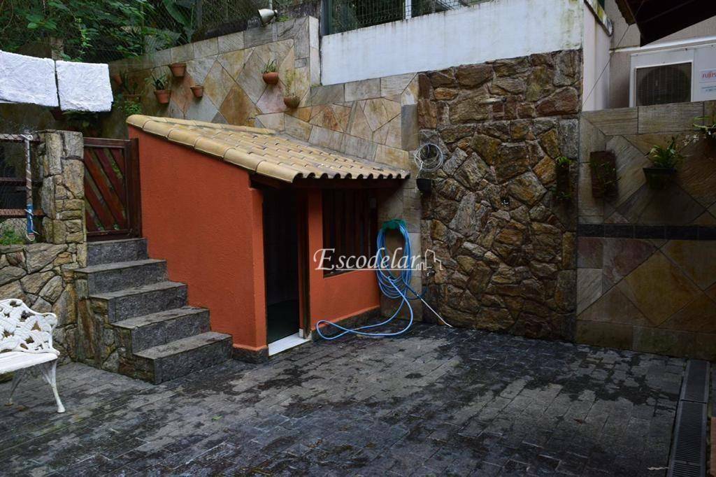 Casa de Condomínio à venda com 4 quartos, 350m² - Foto 35