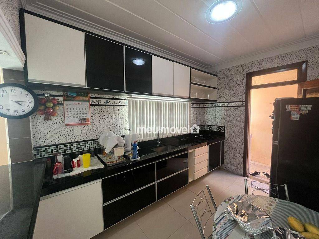 Casa à venda com 3 quartos, 300M2 - Foto 21