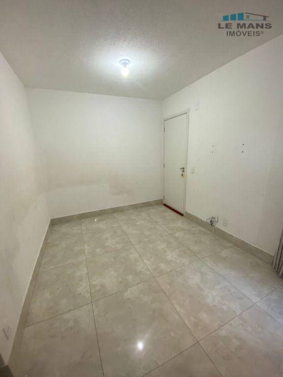 Apartamento para alugar com 2 quartos, 39m² - Foto 4