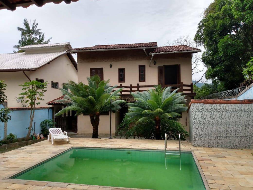 Casa de Condomínio à venda com 5 quartos, 360m² - Foto 3