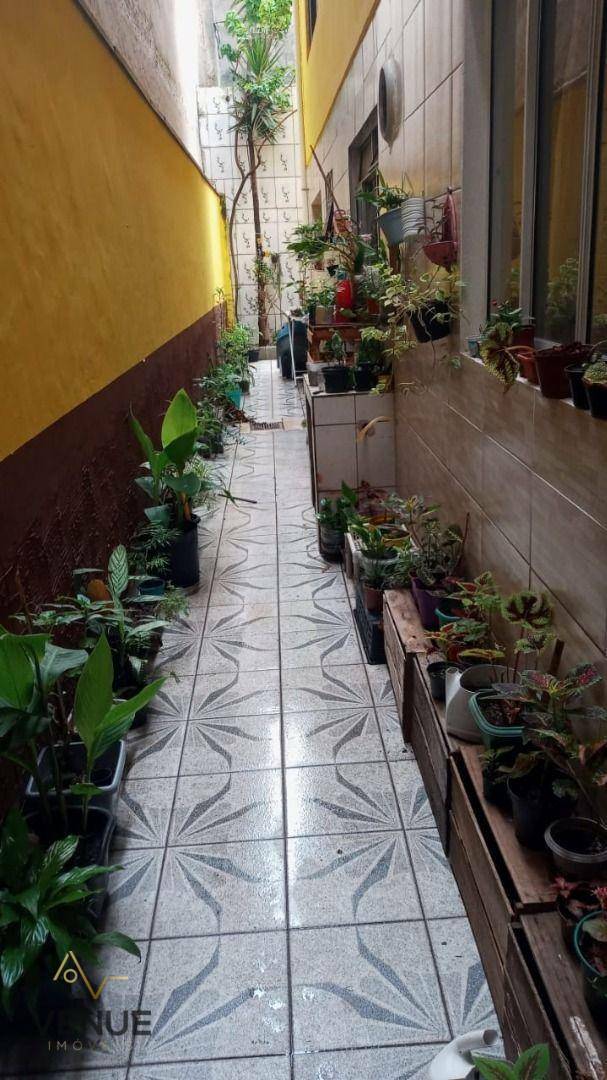 Sobrado à venda com 4 quartos, 215m² - Foto 12