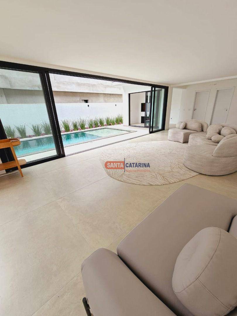 Casa à venda com 4 quartos, 234m² - Foto 16