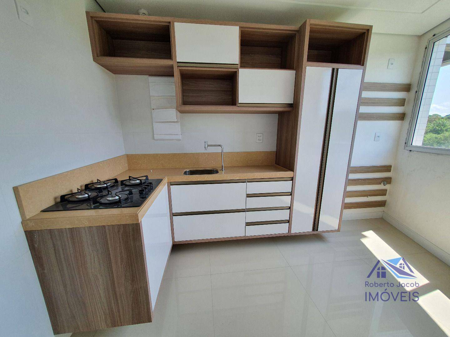 Apartamento à venda com 3 quartos, 127m² - Foto 1