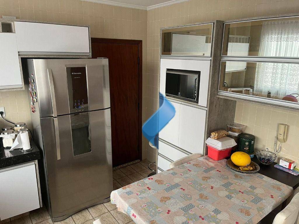 Apartamento à venda com 3 quartos, 147m² - Foto 7