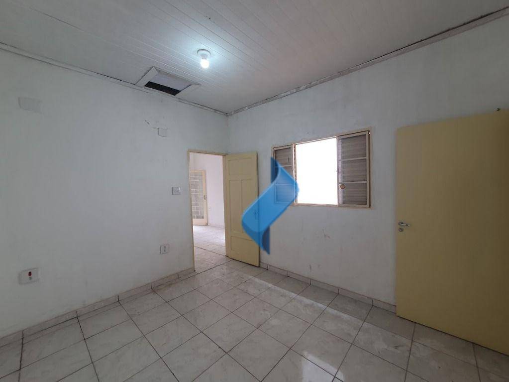 Casa para alugar com 1 quarto, 193m² - Foto 17