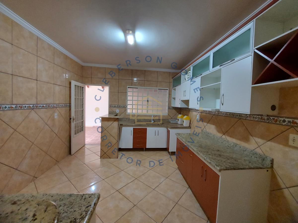 Casa à venda com 4 quartos, 360m² - Foto 13