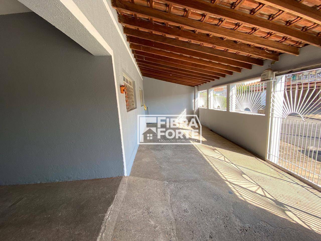 Casa à venda com 3 quartos, 215m² - Foto 5