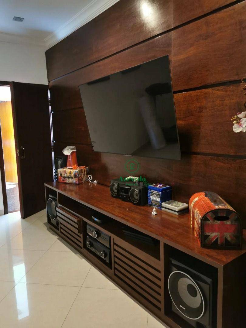 Sobrado à venda com 4 quartos, 220m² - Foto 3