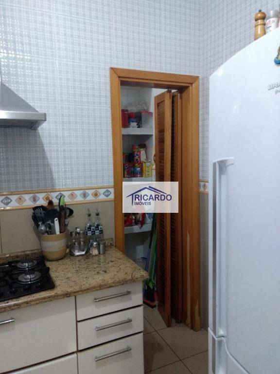 Sobrado à venda com 3 quartos, 350m² - Foto 17