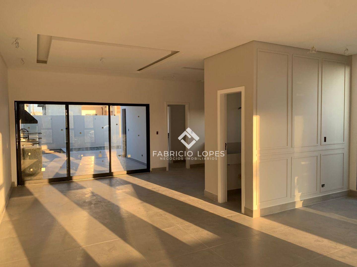 Casa à venda com 3 quartos, 195m² - Foto 2