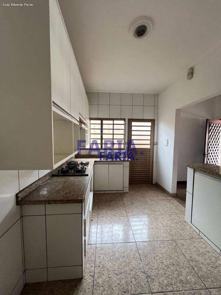 Casa à venda com 3 quartos, 150M2 - Foto 5