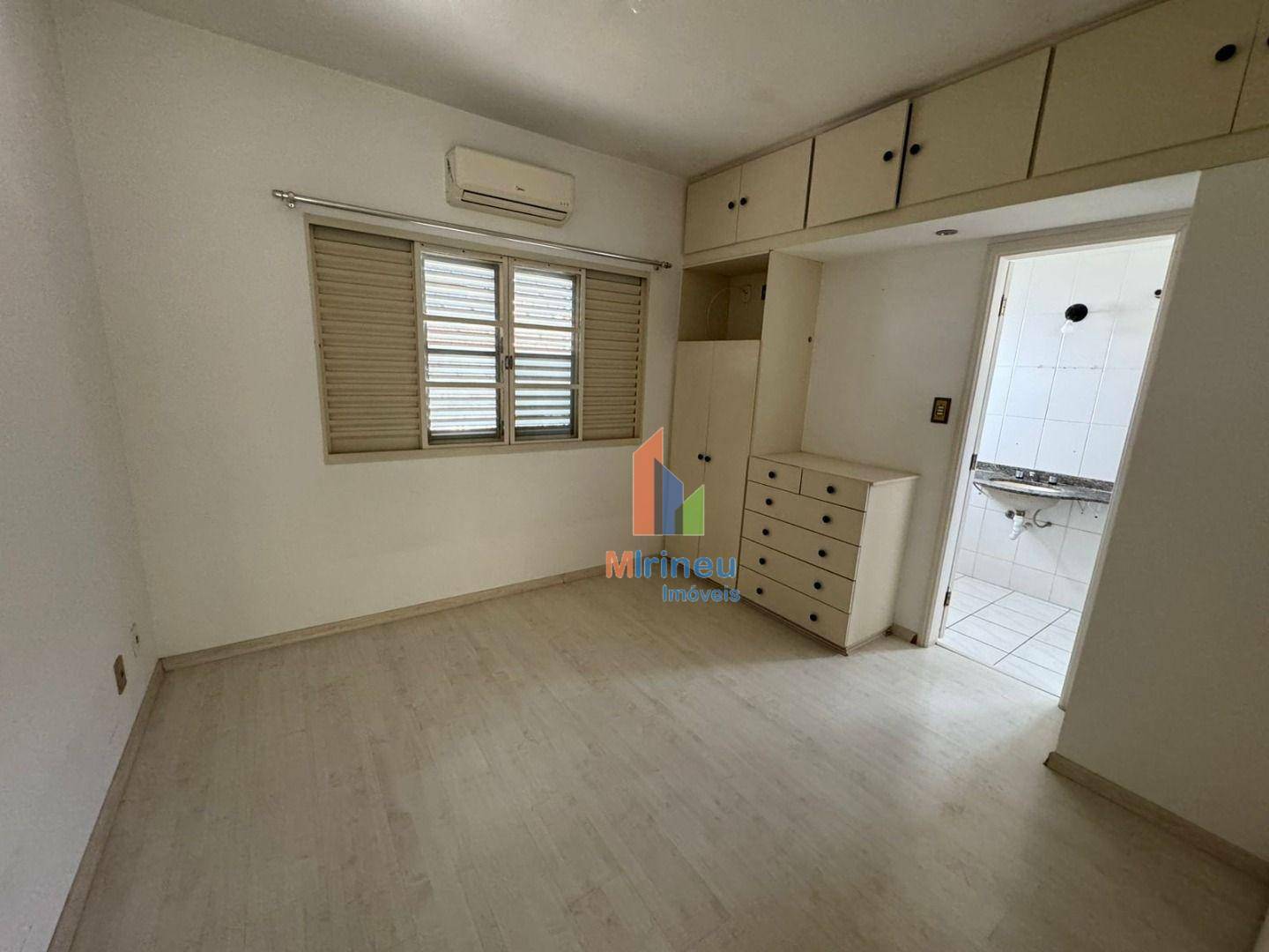 Casa à venda com 5 quartos, 273m² - Foto 22