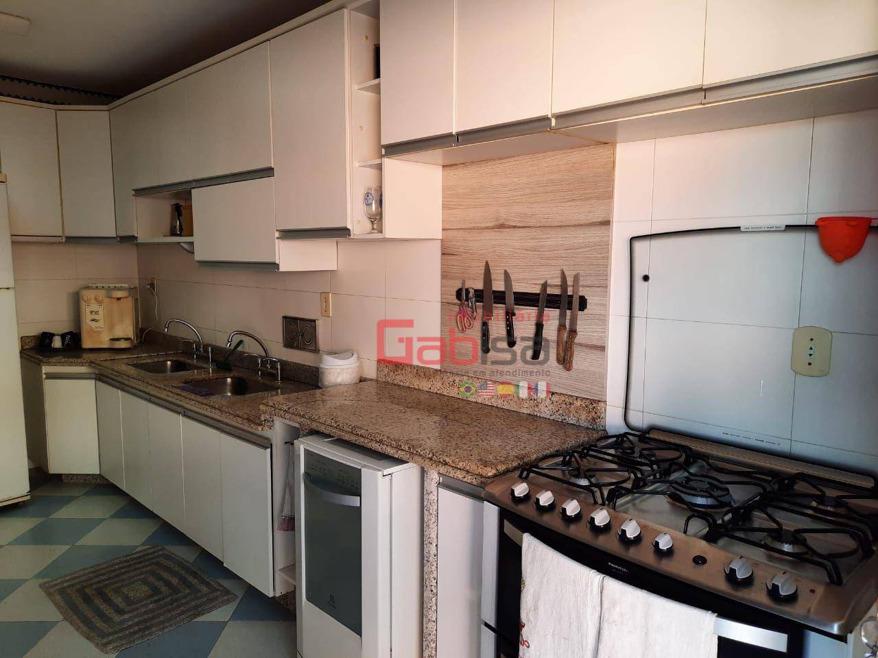 Casa de Condomínio à venda com 5 quartos, 250m² - Foto 18