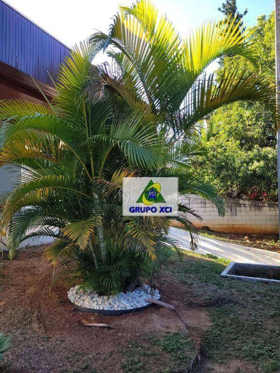 Casa de Condomínio à venda e aluguel com 3 quartos, 335m² - Foto 3