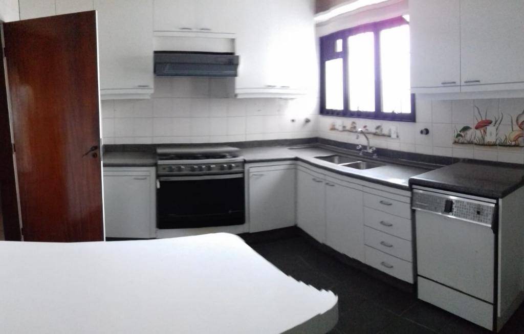 Apartamento à venda com 3 quartos, 147m² - Foto 11