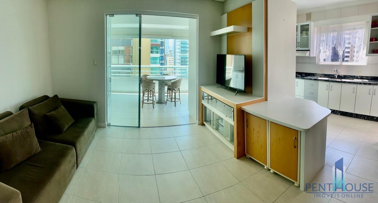 Apartamento à venda com 3 quartos, 116m² - Foto 2