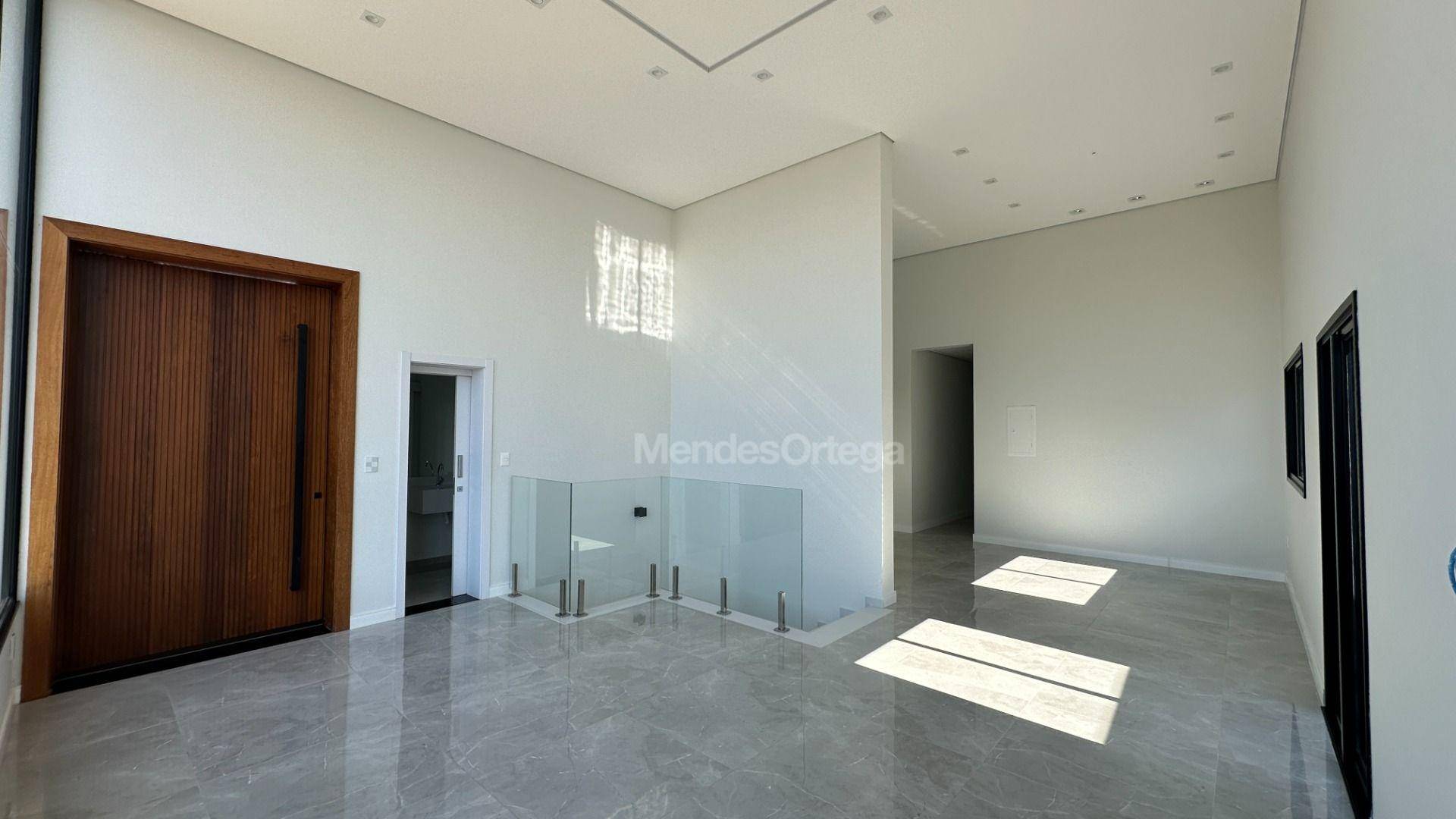 Casa de Condomínio à venda com 3 quartos, 237m² - Foto 3